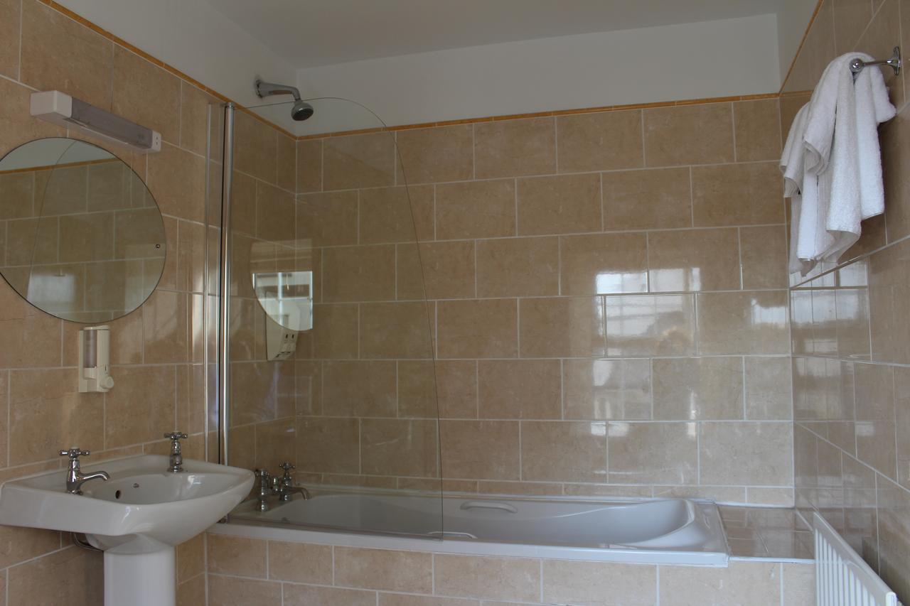 Townhouse Tullamore Hotell Exteriör bild