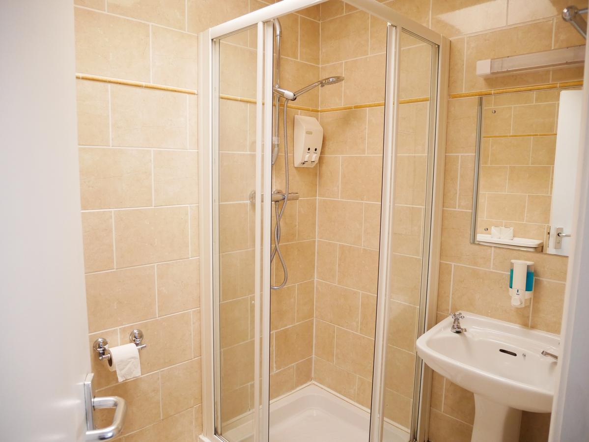 Townhouse Tullamore Hotell Exteriör bild