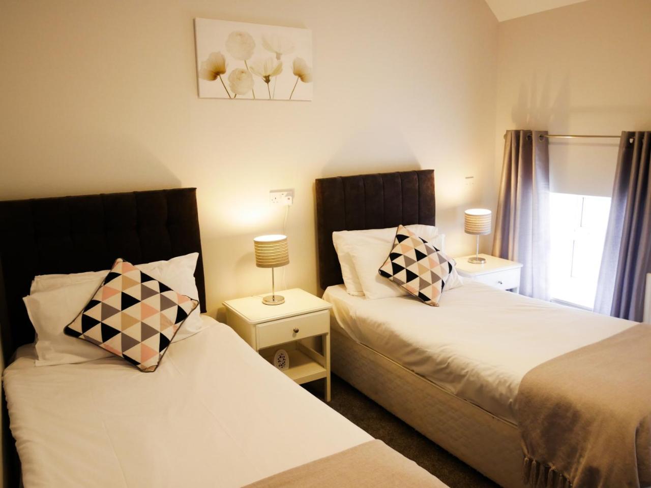 Townhouse Tullamore Hotell Exteriör bild