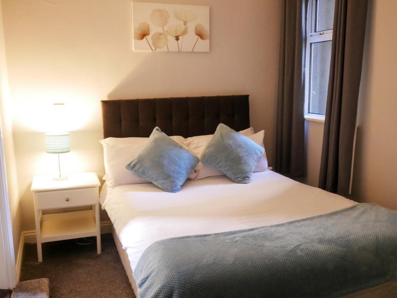 Townhouse Tullamore Hotell Exteriör bild