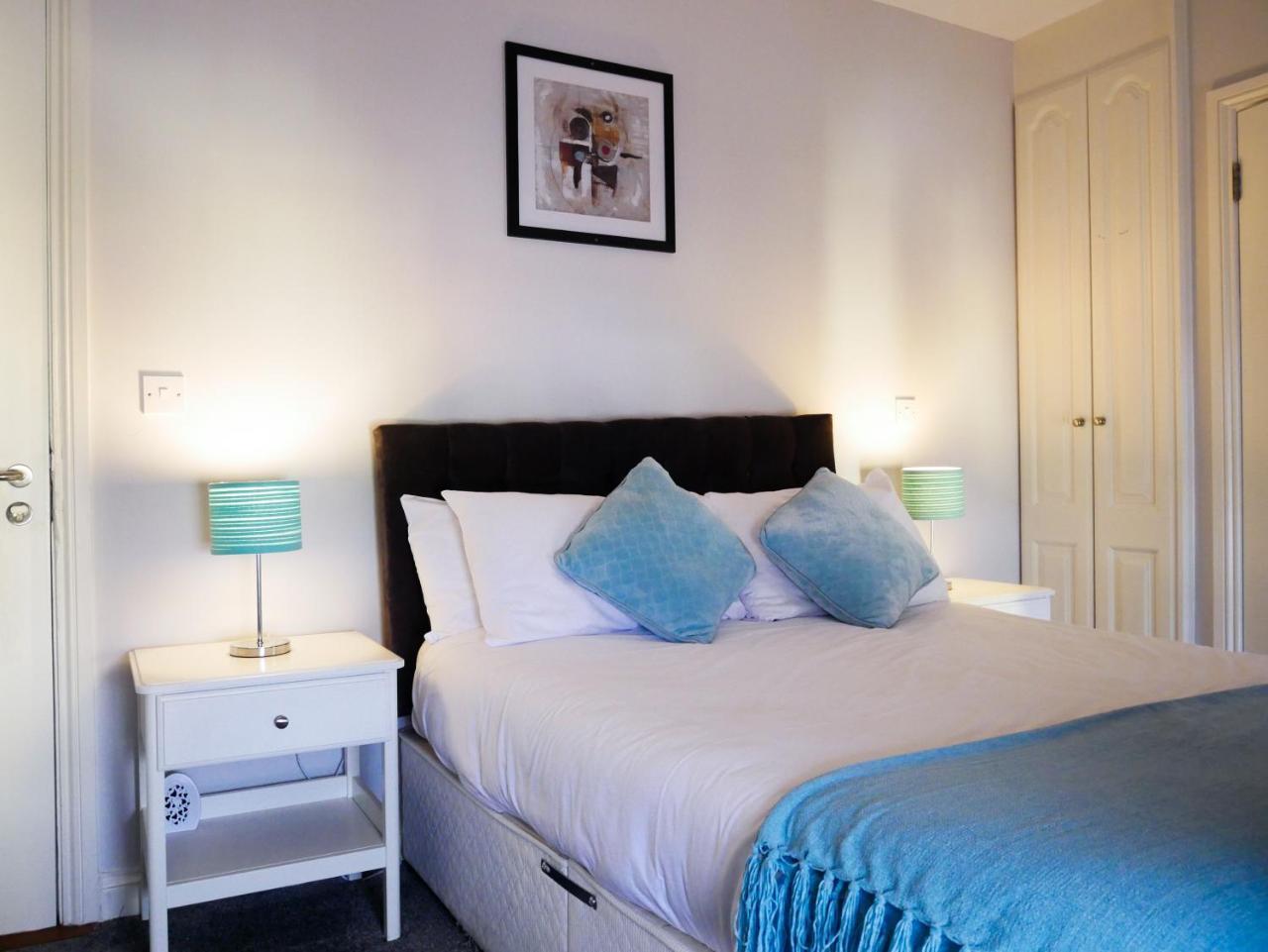 Townhouse Tullamore Hotell Exteriör bild